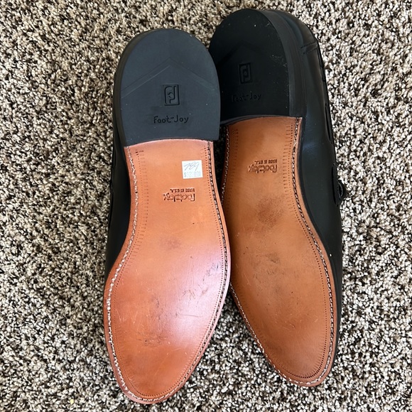 Men’s classic FootJoy Dress Shoe.  Only tried on in store, never worn outside. main image 10